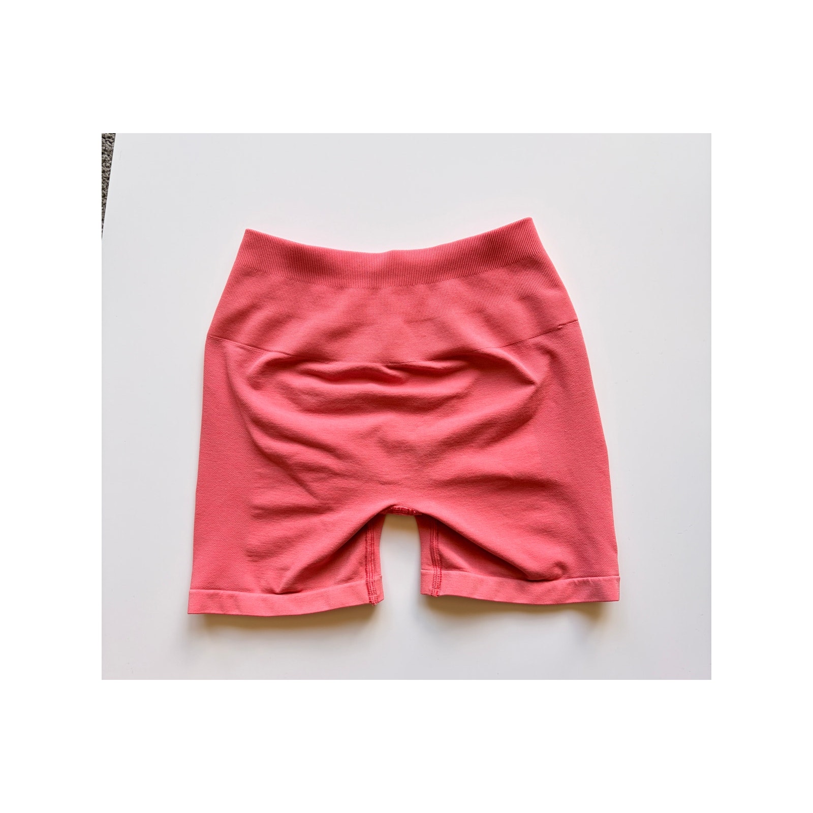 Alphalete Coral Workout Biker Shorts — image 4 of 6